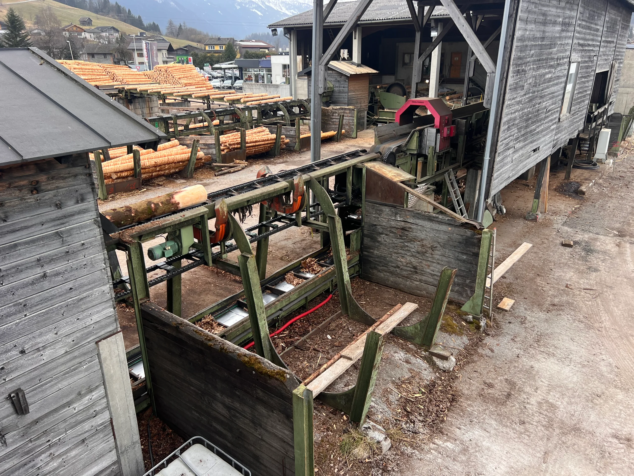 Rundholz Sortieranlage mit Entrindung - Bild 19