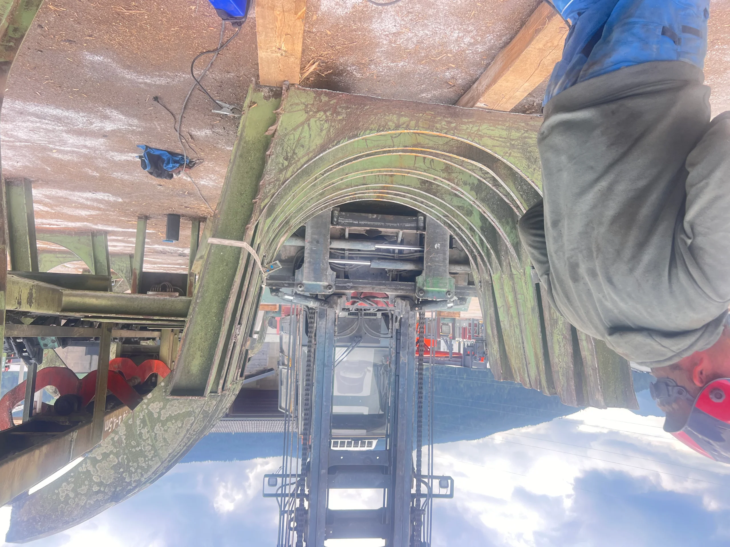 Rundholz Sortieranlage mit Entrindung - Bild 20